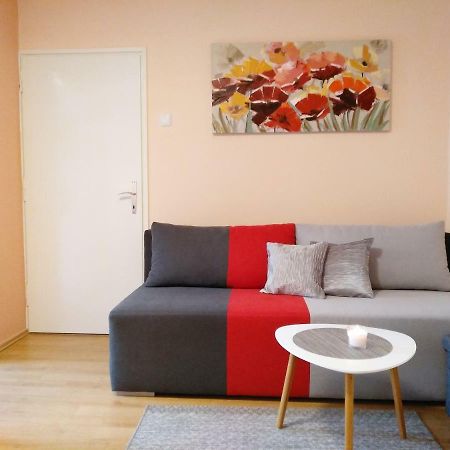 Sunray Studio Apartment Zagreb Bagian luar foto