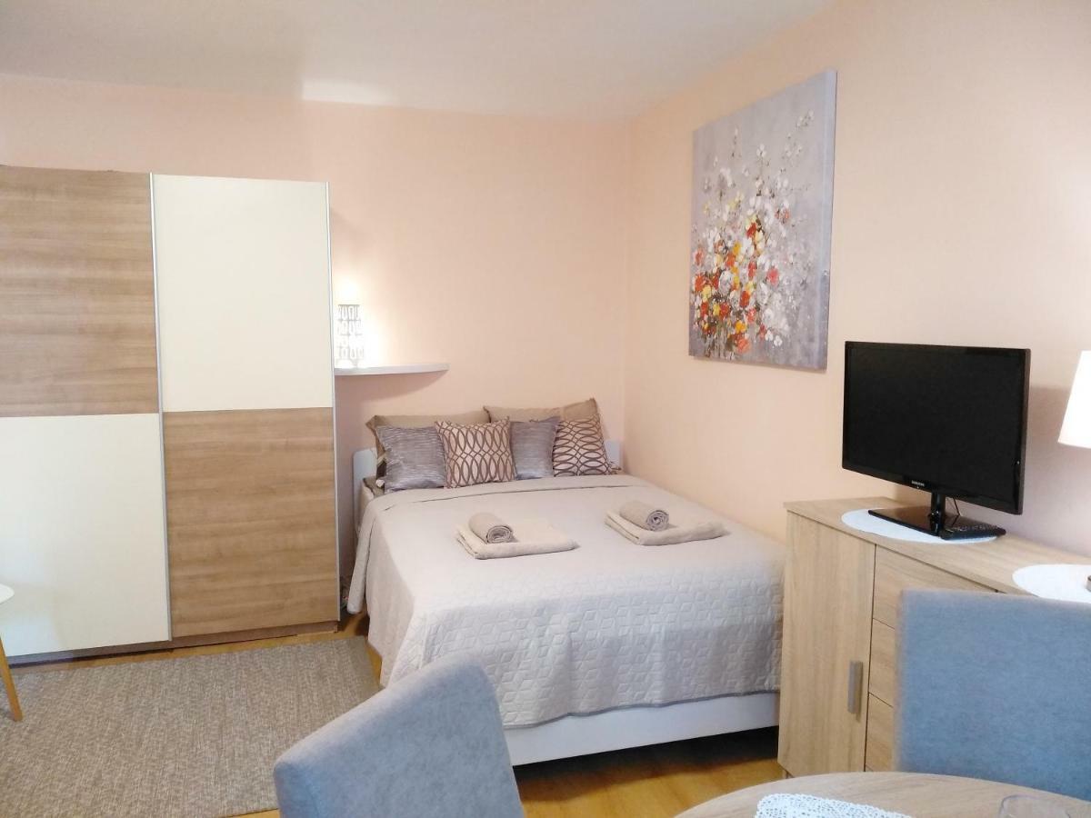 Sunray Studio Apartment Zagreb Bagian luar foto