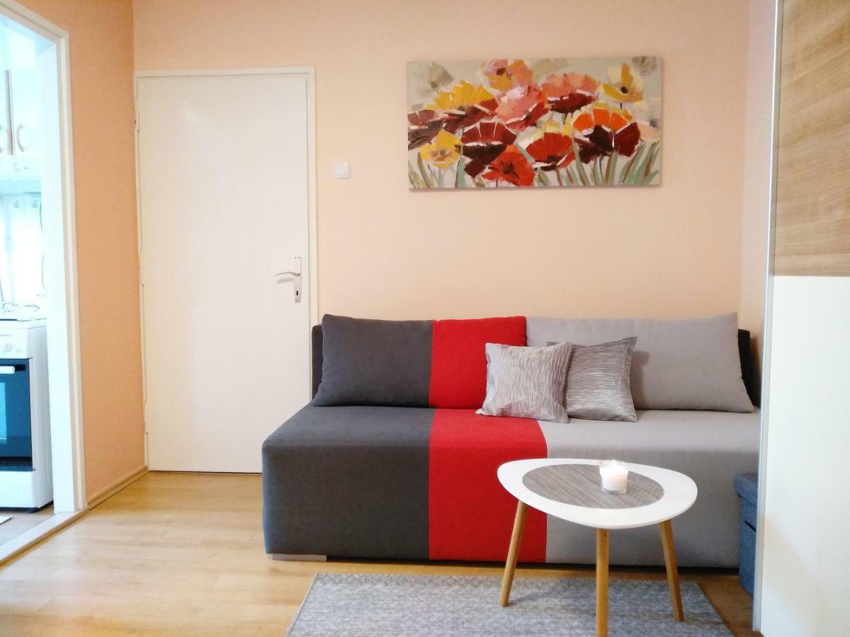Sunray Studio Apartment Zagreb Bagian luar foto