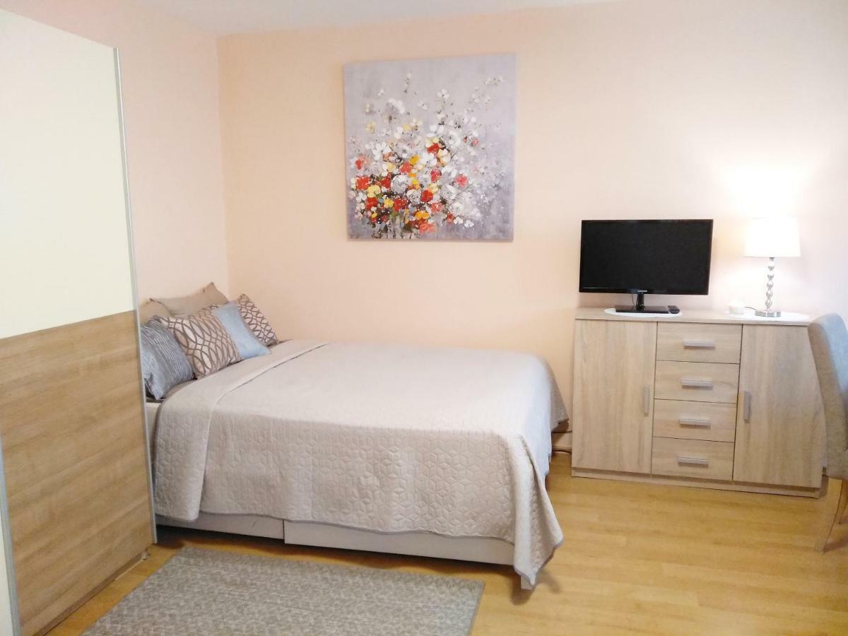 Sunray Studio Apartment Zagreb Bagian luar foto